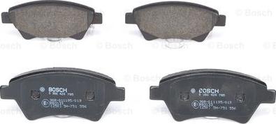 BOSCH 0 986 424 785 - Zestaw klocków hamulcowych, hamulce tarczowe parts5.com