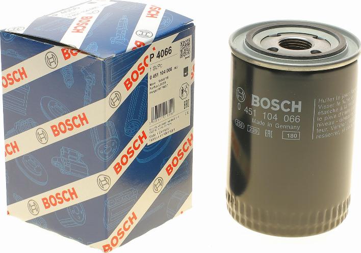 BOSCH 0 451 104 066 - Маслен филтър parts5.com