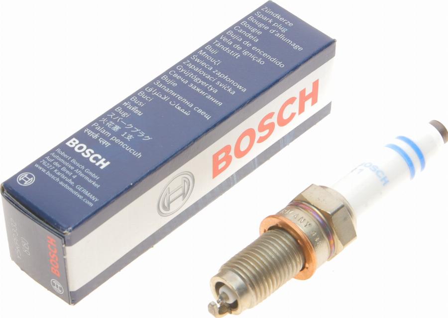 BOSCH 0 241 145 523 - Świeca zapłonowa parts5.com