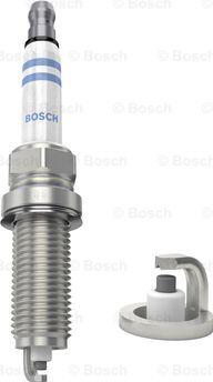 BOSCH 0 242 140 530 - Świeca zapłonowa parts5.com