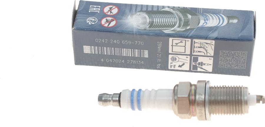 BOSCH 0 242 240 659 - Zündkerze parts5.com