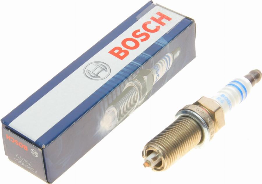 BOSCH 0 242 240 635 - Bougie d'allumage parts5.com