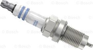 BOSCH 0 242 240 675 - Свеча зажигания parts5.com