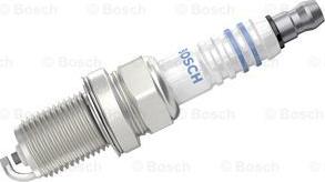 BOSCH 0 242 235 667 - Świeca zapłonowa parts5.com