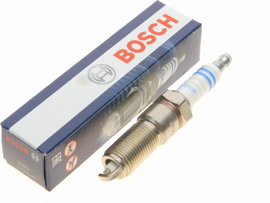 BOSCH 0 242 225 668 - Svećica za paljenje parts5.com