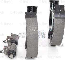 BOSCH 0 204 114 551 - Komplet kočionih papuča parts5.com