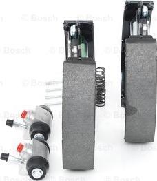 BOSCH 0 204 114 690 - Sada brzdových čelistí parts5.com