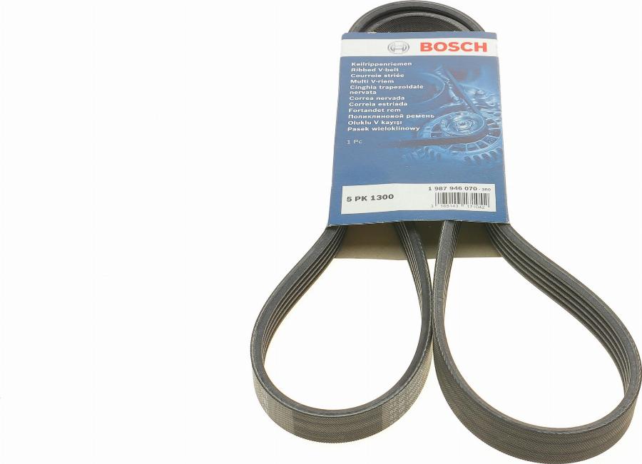 BOSCH 1 987 946 070 - Ozubený klínový řemen parts5.com