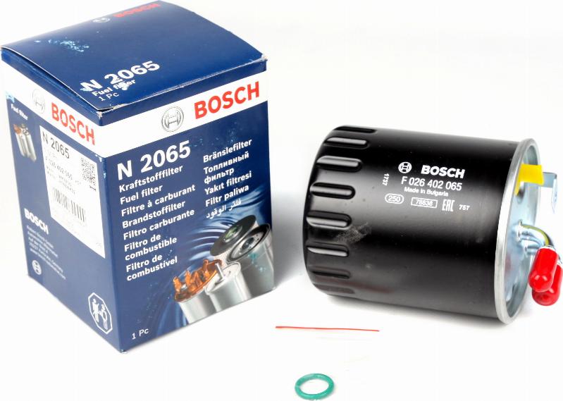 BOSCH F 026 402 065 - Топливный фильтр parts5.com