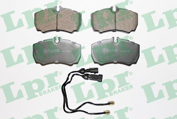 LPR 05P830A - Тормозные колодки, дисковые, комплект parts5.com