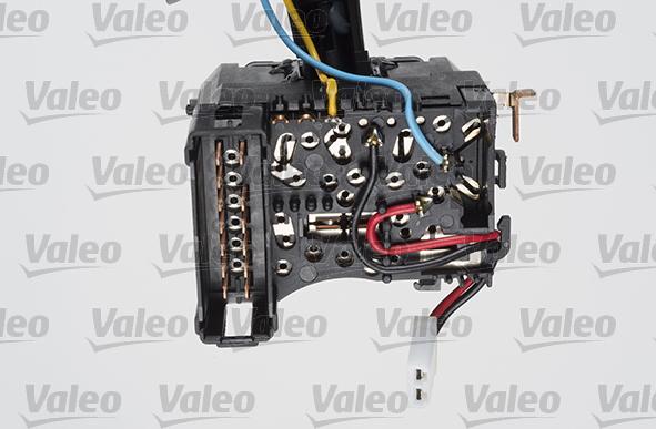 Valeo 251607 - Steering Column Switch parts5.com