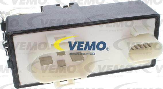 Vemo V15-71-0032 - Relay, radiator fan castor parts5.com