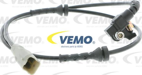 Vemo V22-72-0124 - Senzor,turatie roata parts5.com