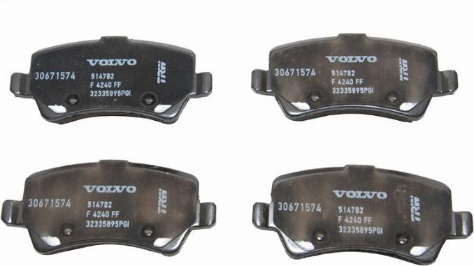 Volvo 30671574 - Kit de plaquettes de frein, frein à disque parts5.com